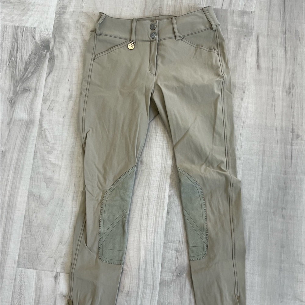 Pikeur Ciara Knee Patch Breeches. Tan. Women’s 24L